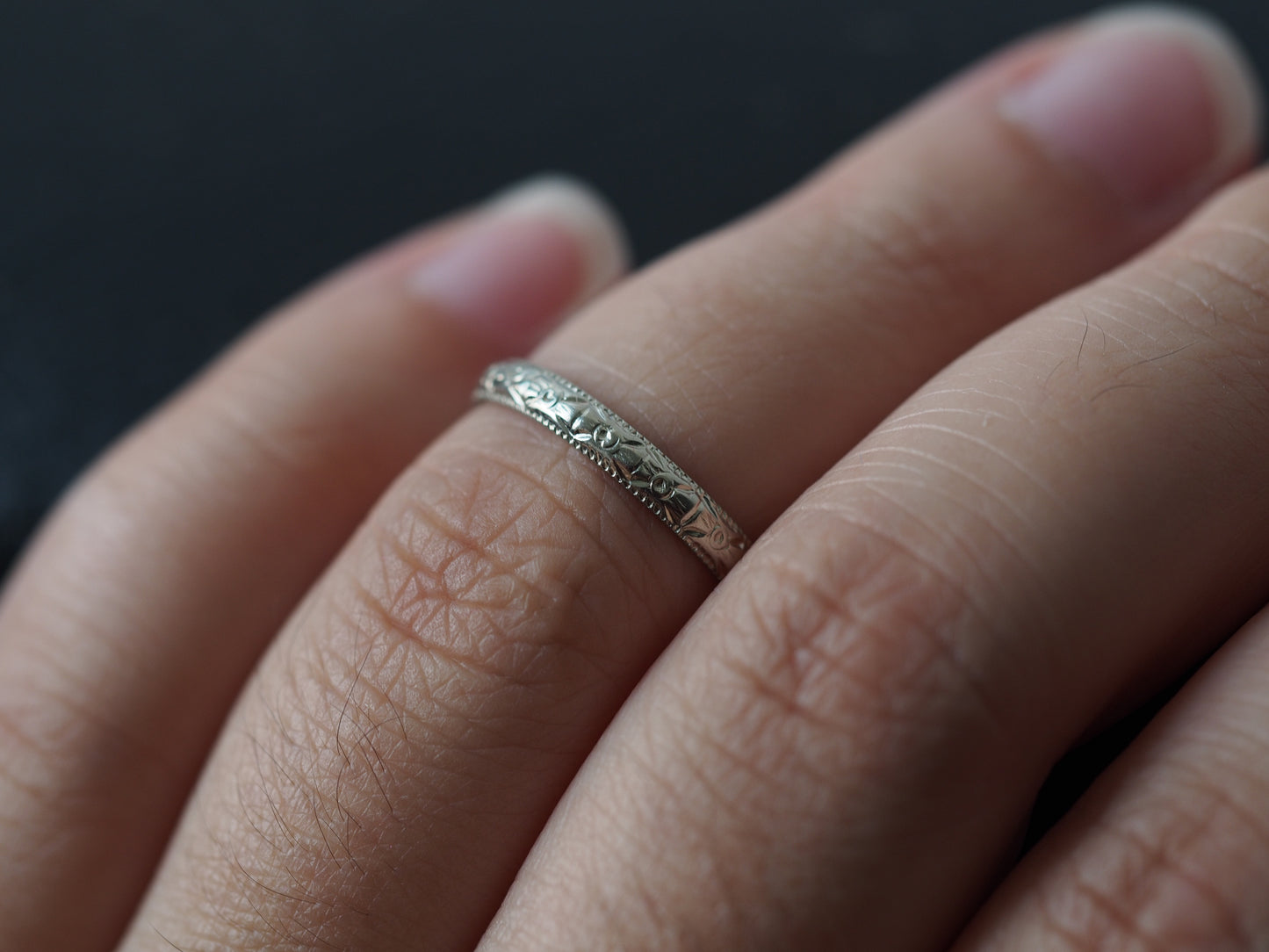 1920 18K White Gold Wedding Band