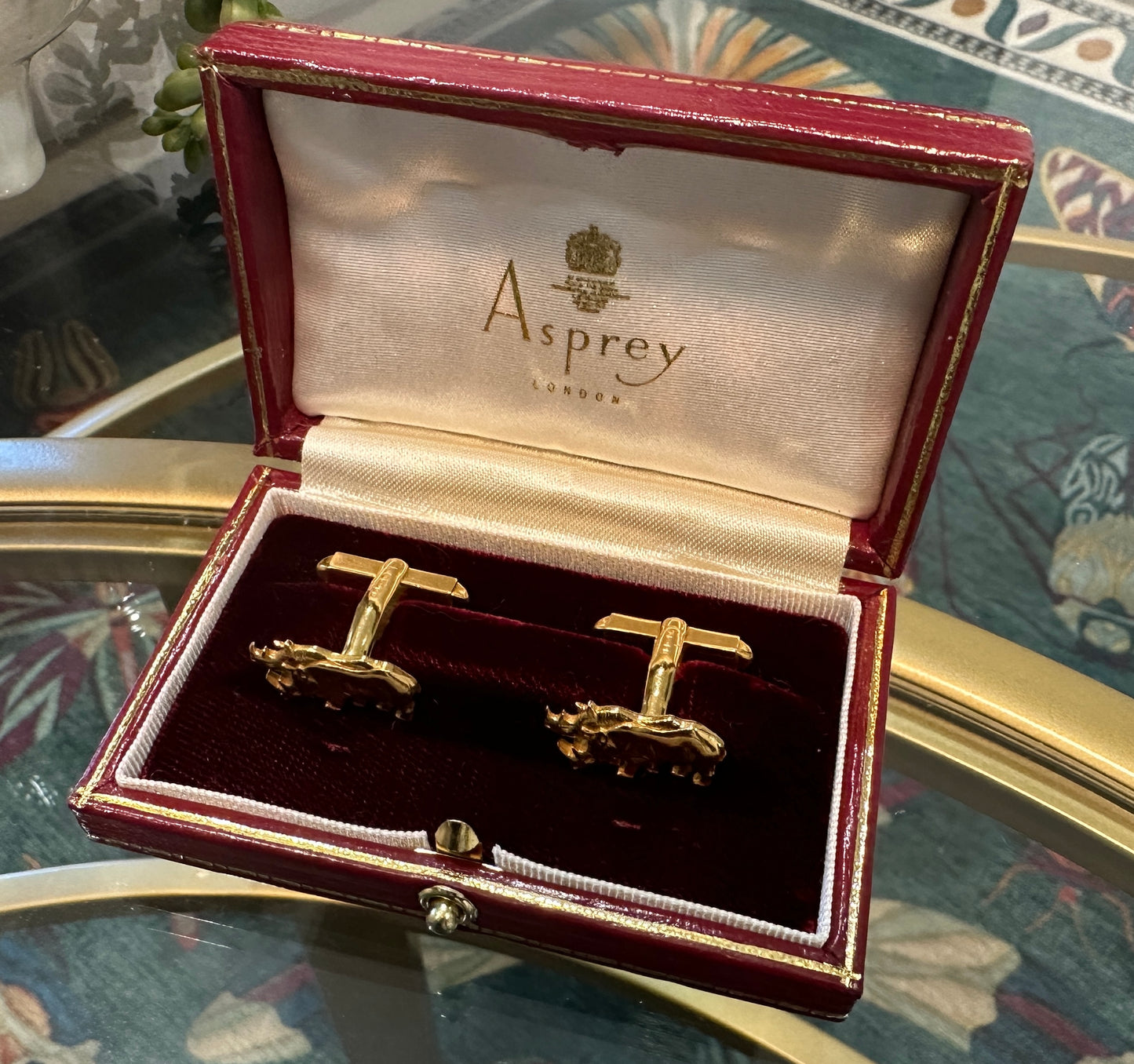 ASPREY LONDON Rhinoceros Cufflinks in 18K Gold