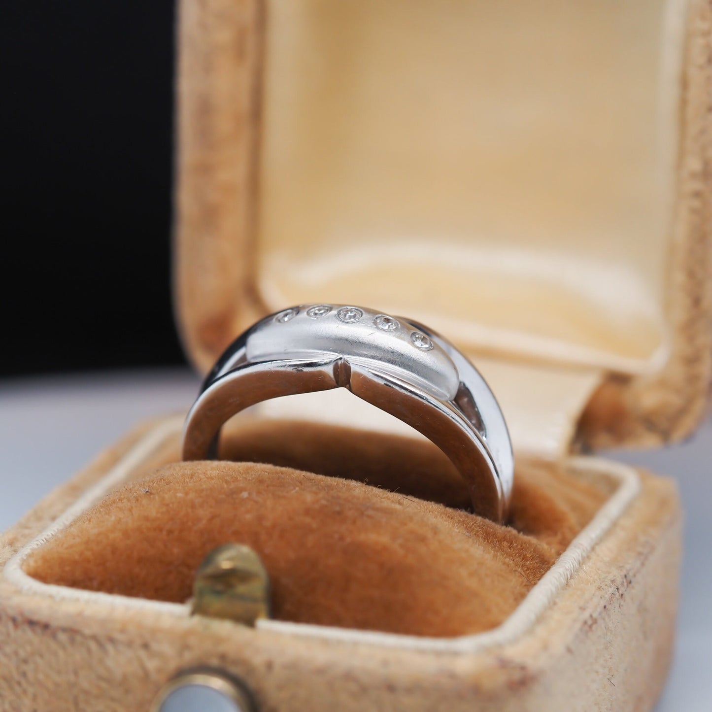 18K White Gold Diamond Wedding Band - VHK#307