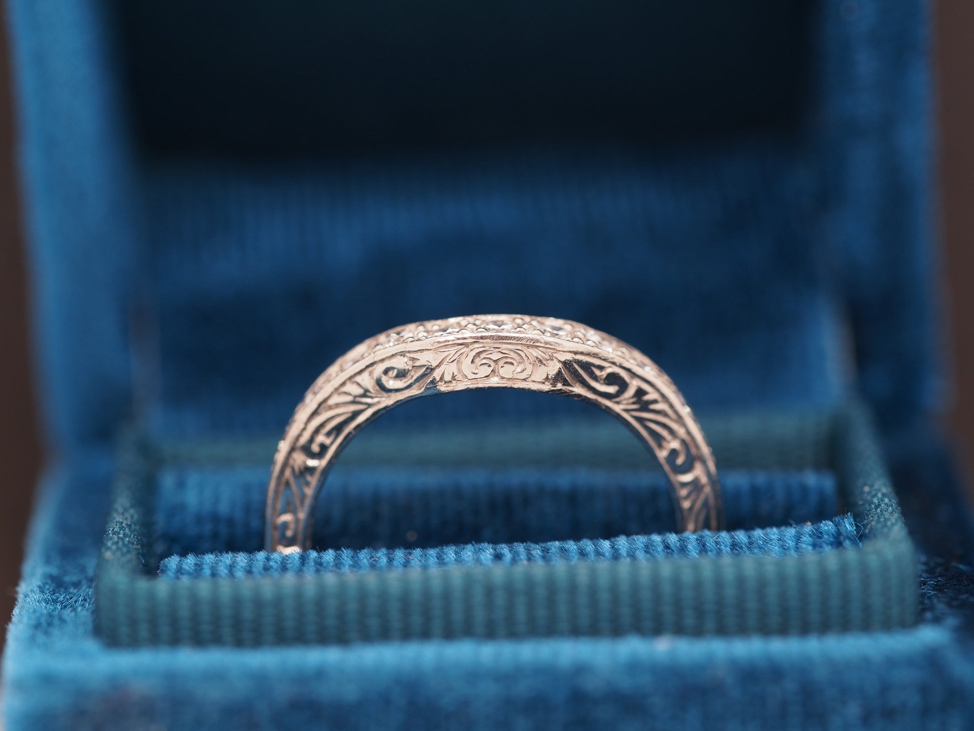 1960 Platinum Diamond Dip Wedding Band