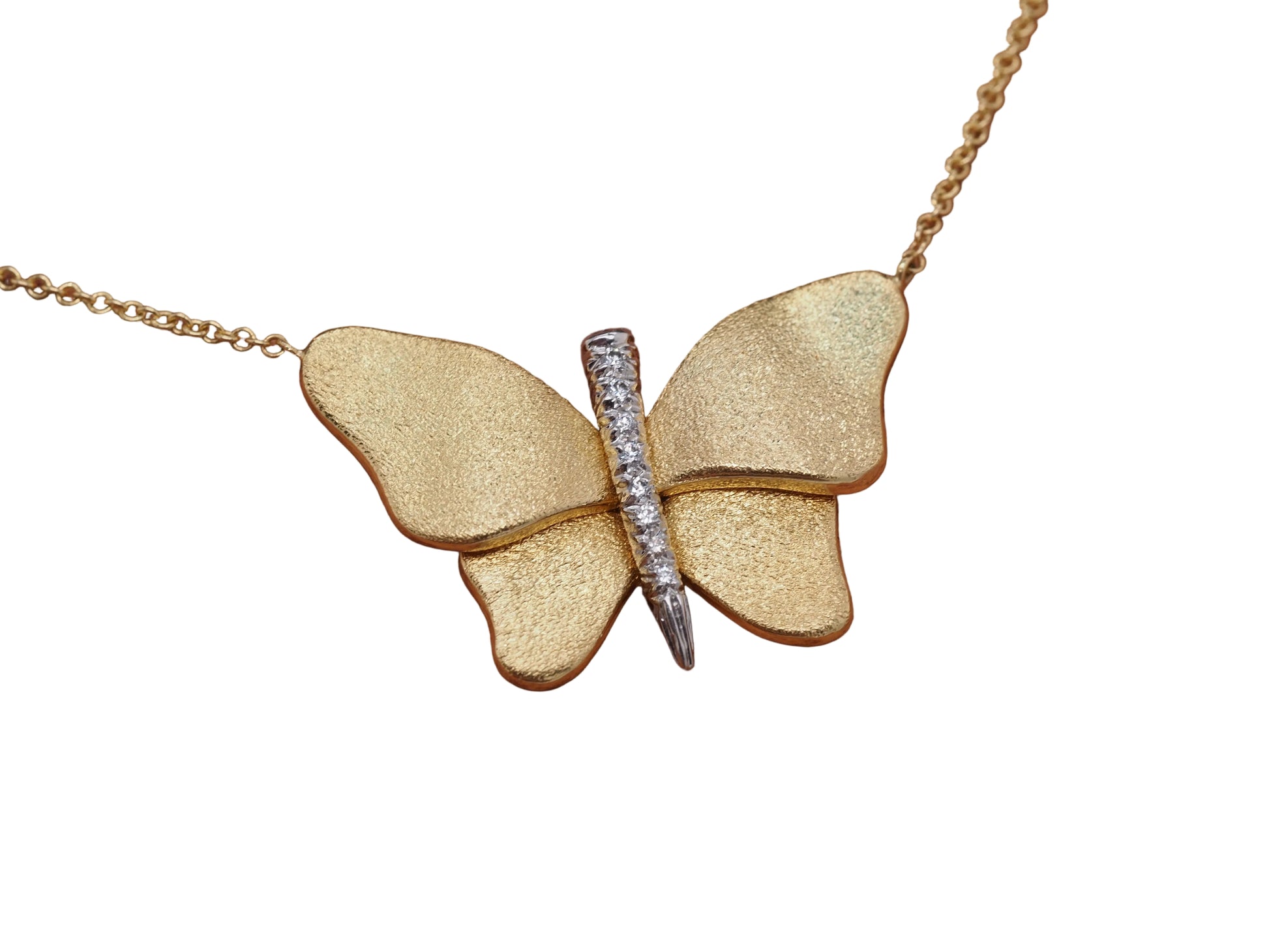 19K Yellow Gold/Platinum .25cttw Round Brilliant Diamond Butterfly Necklace