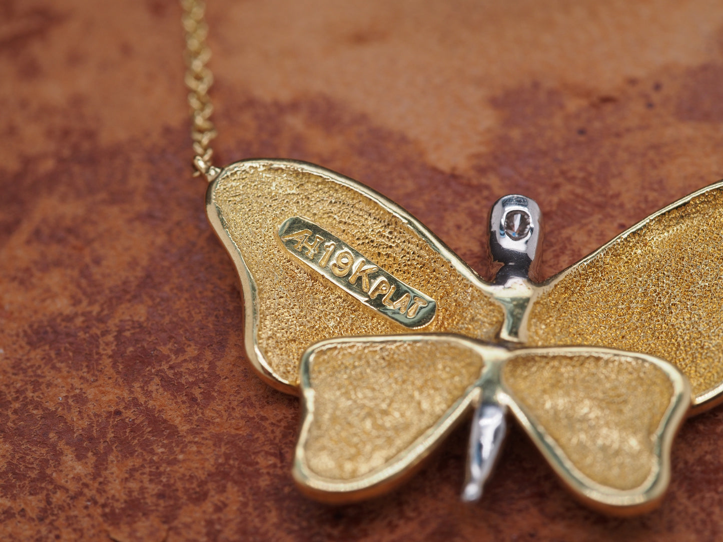 19K Yellow Gold/Platinum .25cttw Round Brilliant Diamond Butterfly Necklace