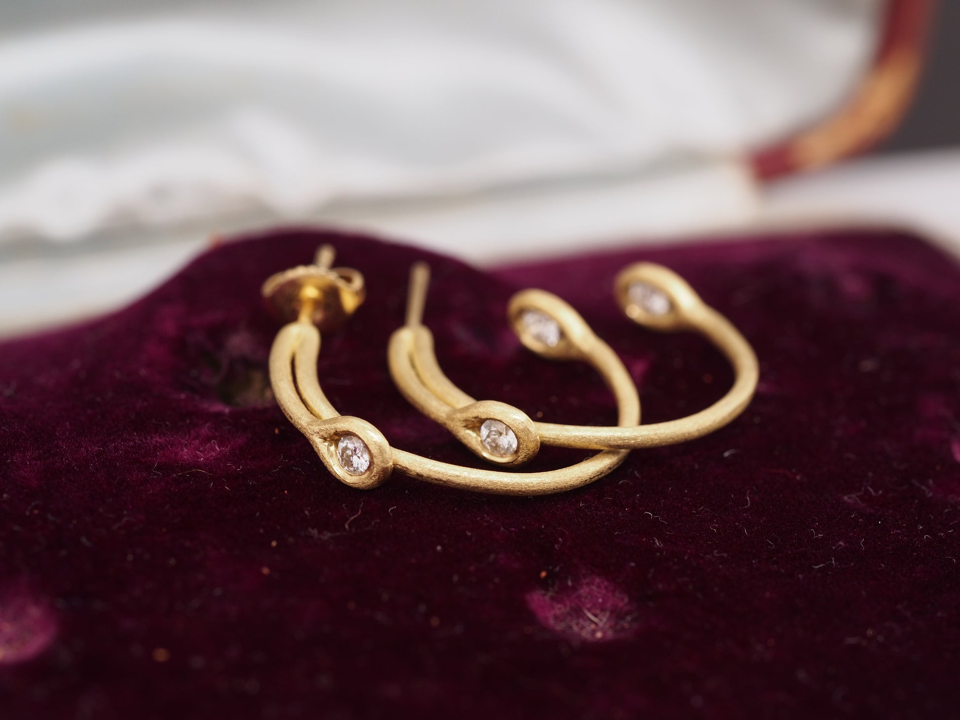 18K Yellow Gold .40cttw Round Diamond Brilliant Open Hoop Earrings