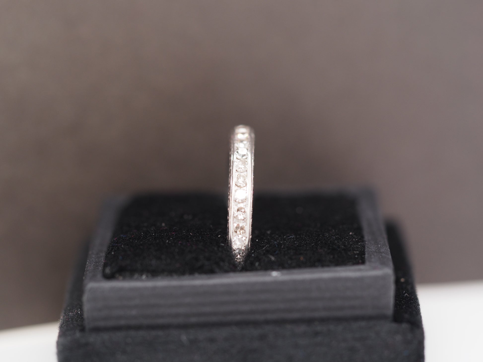 1950 Platinum 1.00cttw Single Cut Diamond Wedding Band