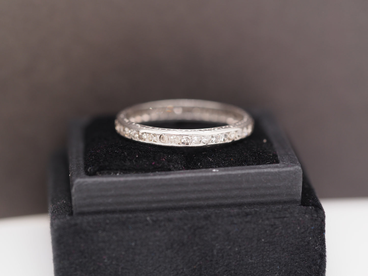 1950 Platinum 1.00cttw Single Cut Diamond Wedding Band