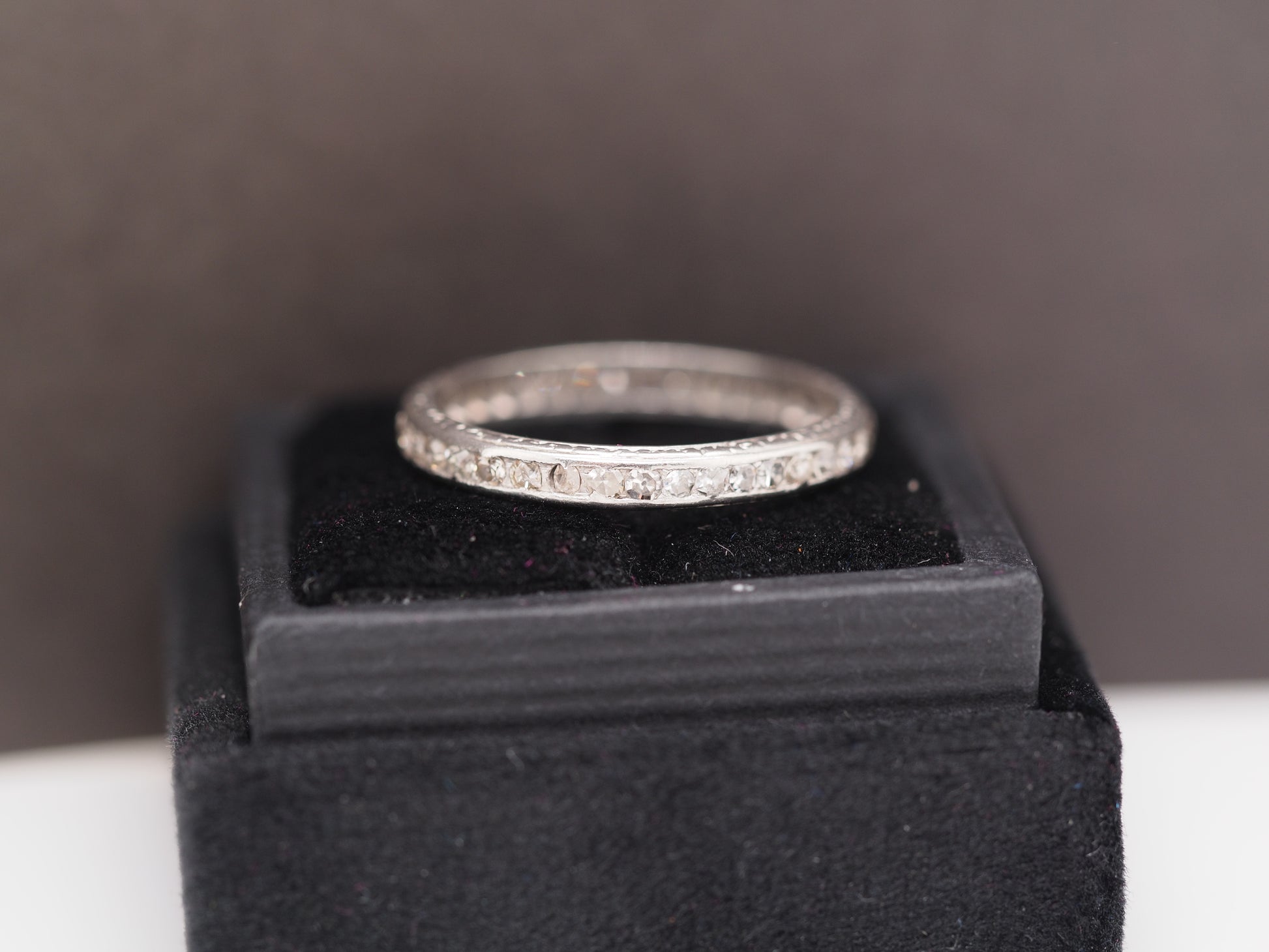 1950 Platinum 1.00cttw Single Cut Diamond Wedding Band