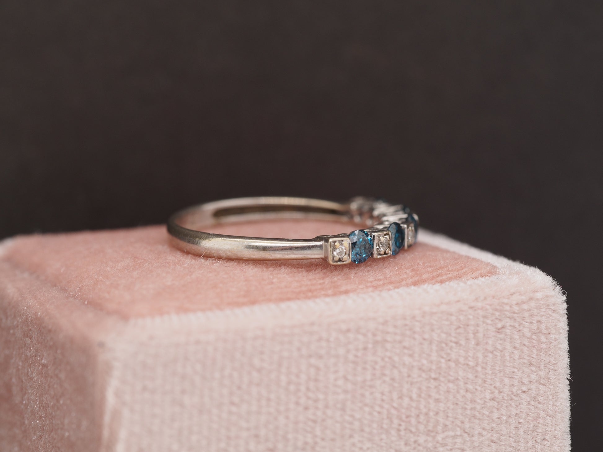 1950 14K White Gold .75cttw White & Blue Round Brilliant Diamond Engagement Ring