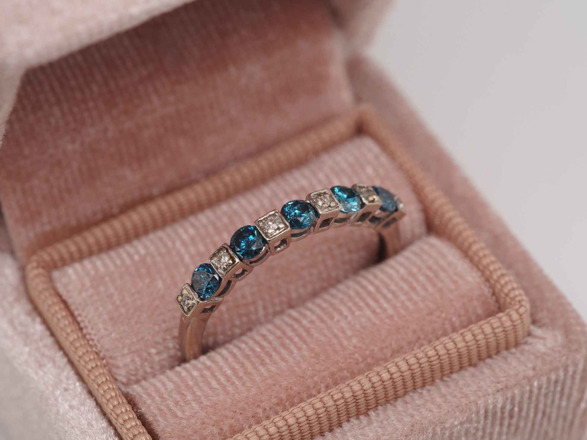 1950 14K White Gold .75cttw White & Blue Round Brilliant Diamond Engagement Ring