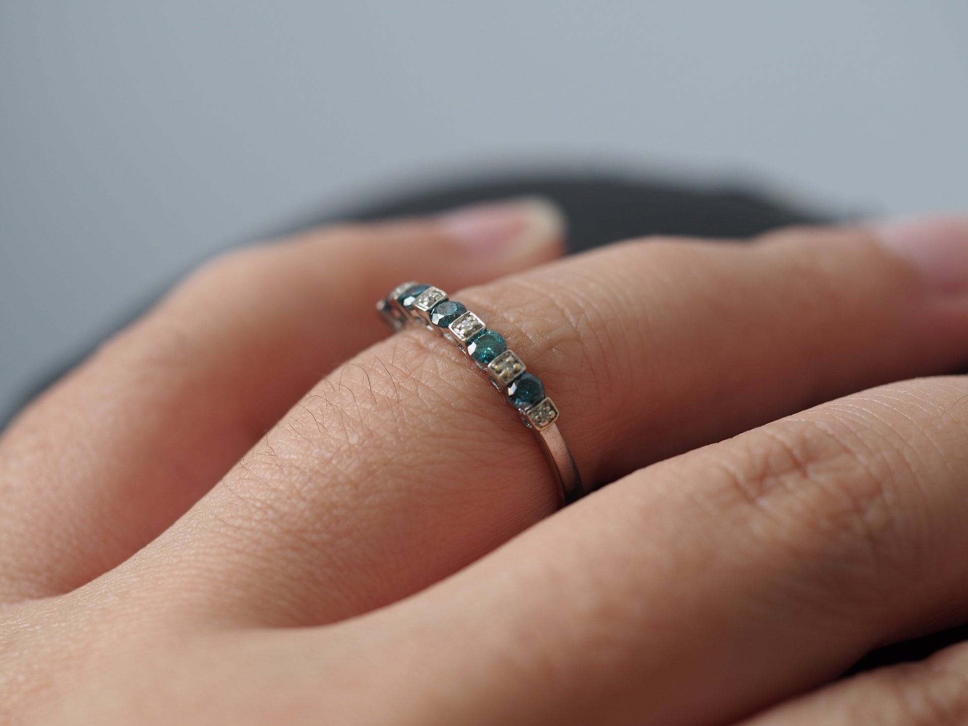 1950 14K White Gold .75cttw White & Blue Round Brilliant Diamond Engagement Ring
