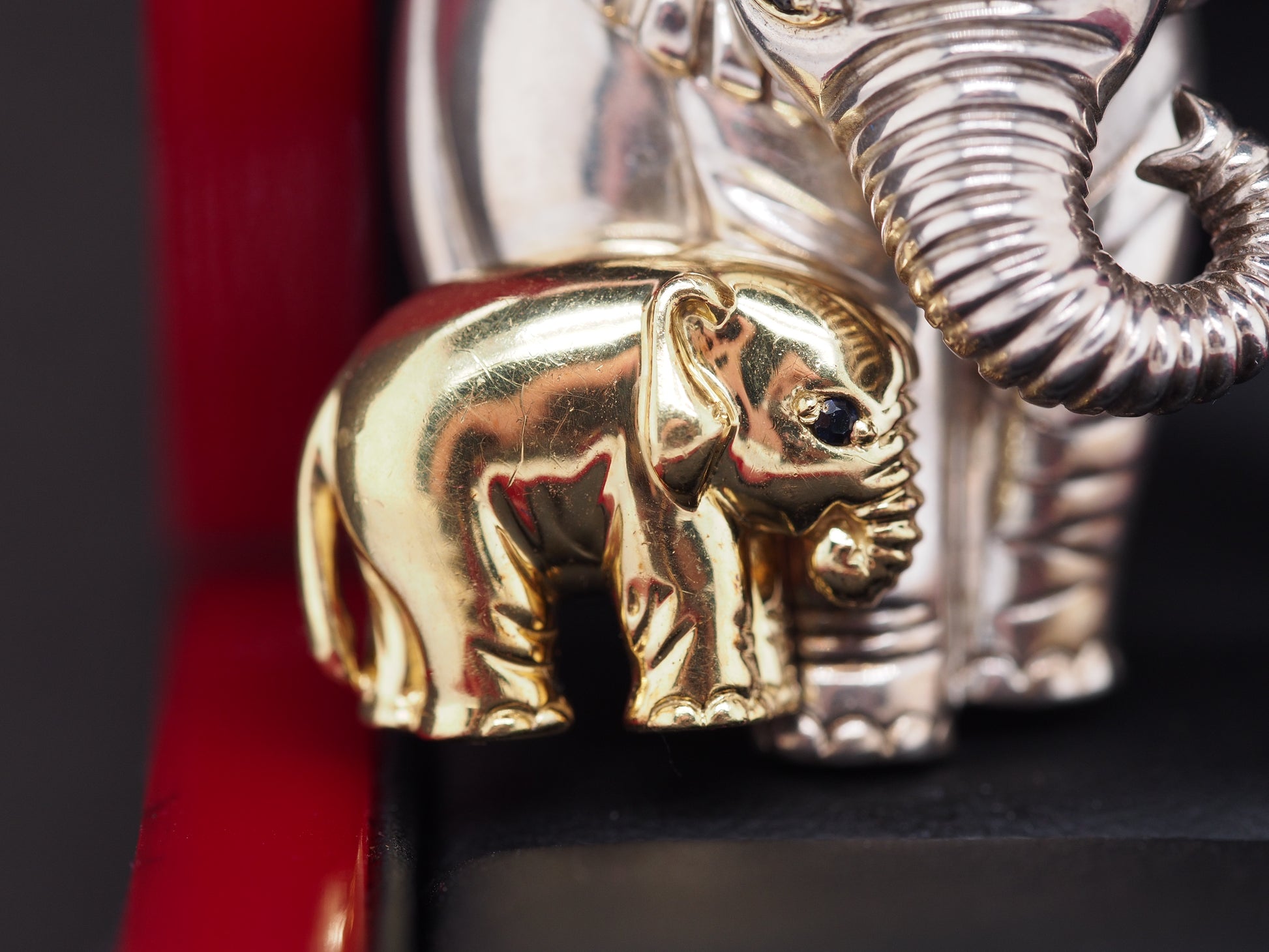 1994 Tiffany and Co. 18K Yellow Gold/Sterling Silver Sapphire Elephant &Baby Pin