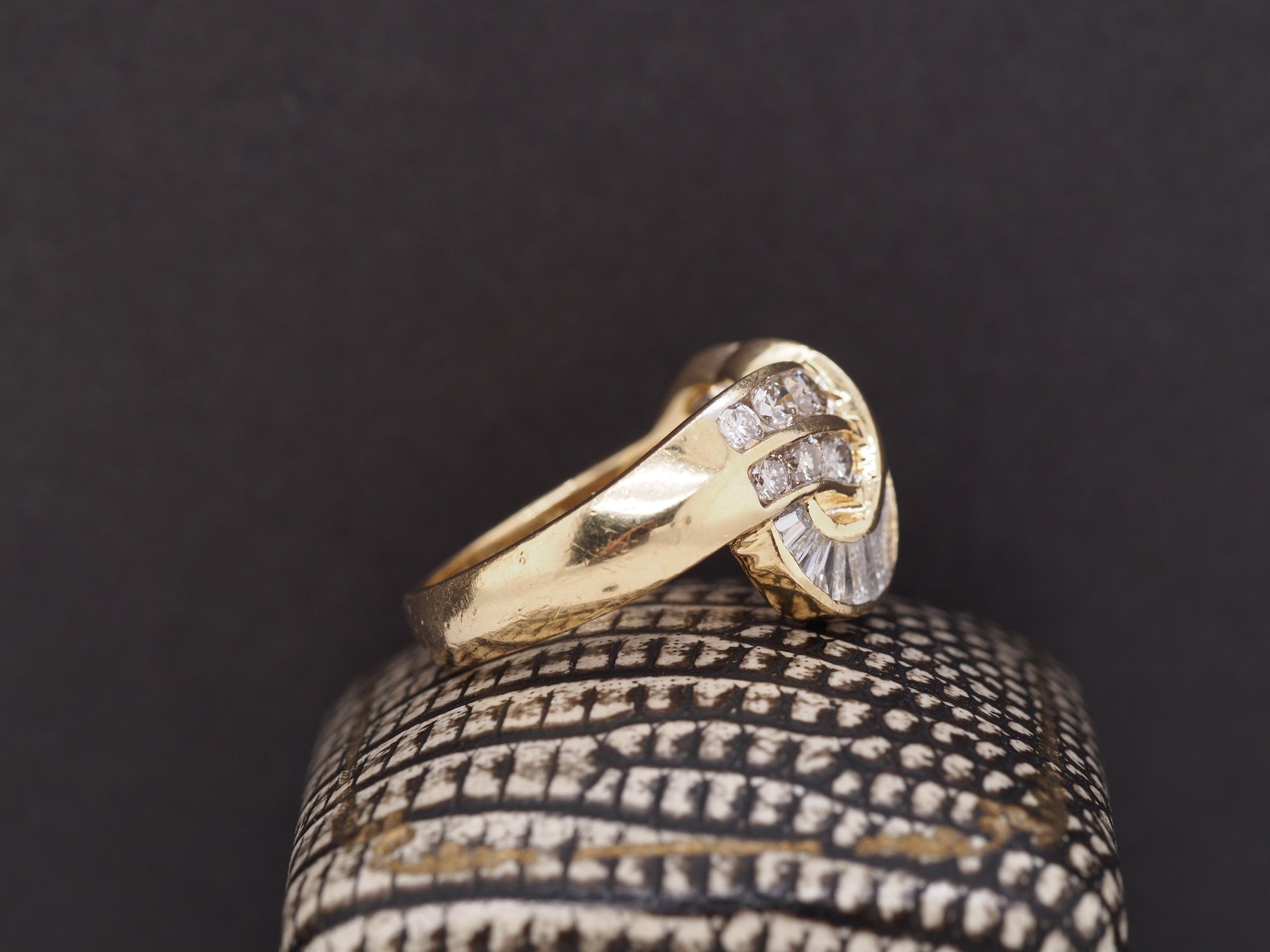 18K Yellow Gold Diamond Swirl Cocktail Ring