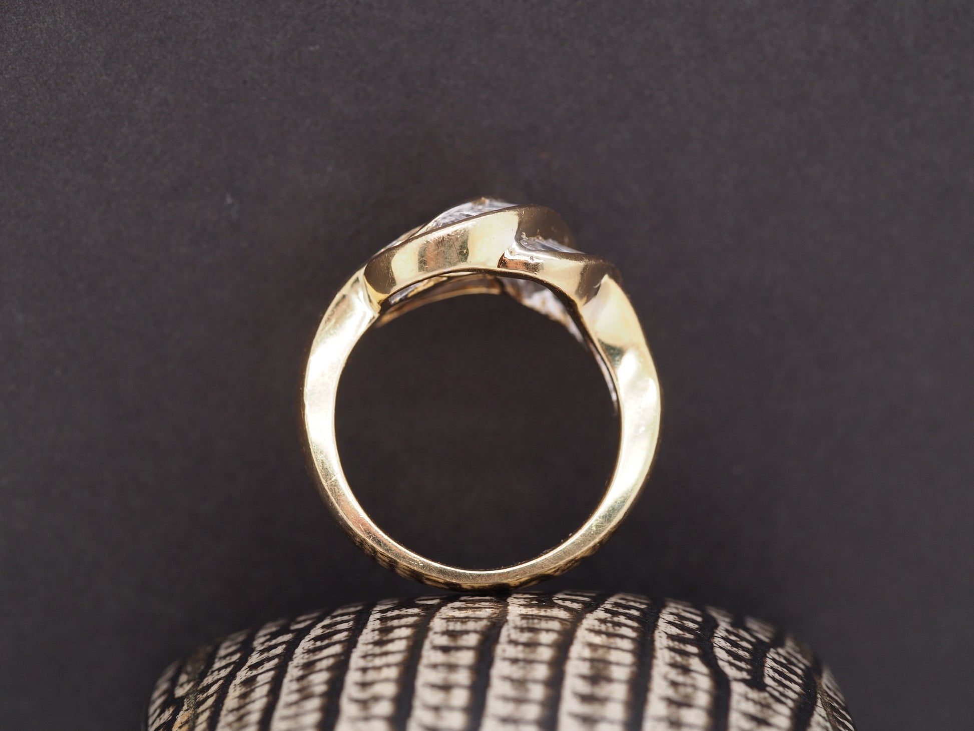 18K Yellow Gold Diamond Swirl Cocktail Ring