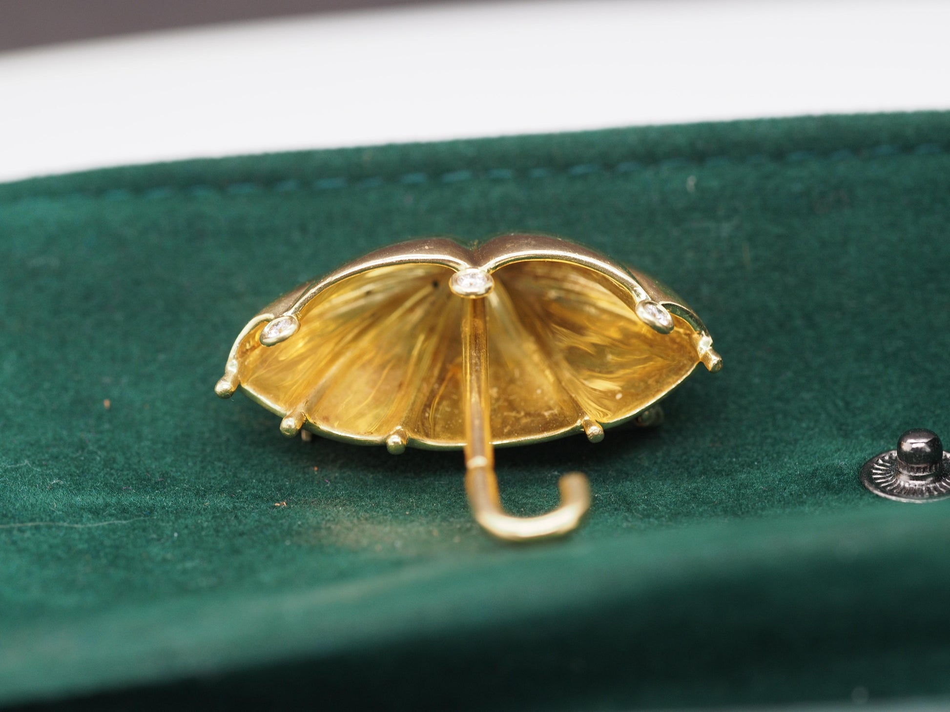 18K Yellow Gold “Tiffany & Co” Diamond Umbrella Brooch