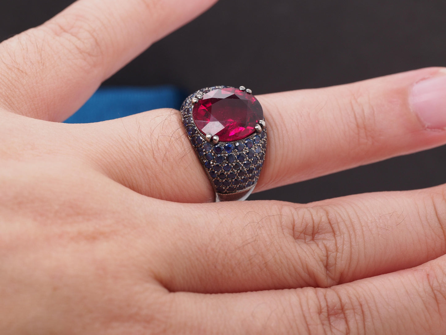 18K Gold Tourmaline Ring with GIA report and Sapphire Side Stones