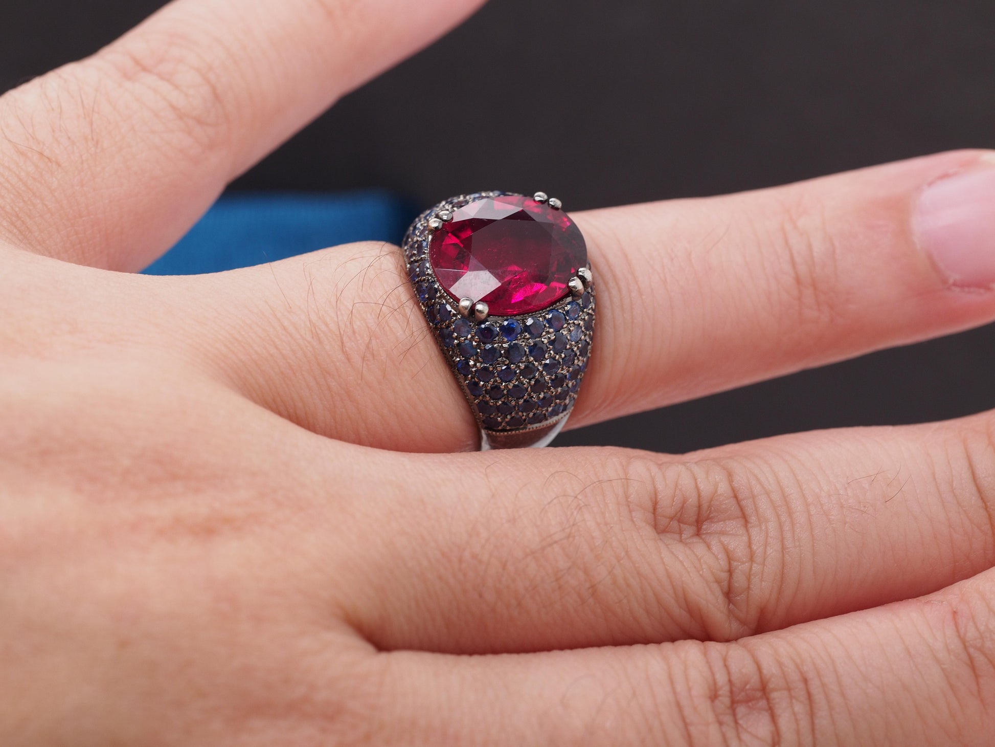 18K Gold Tourmaline Ring with GIA report and Sapphire Side Stones