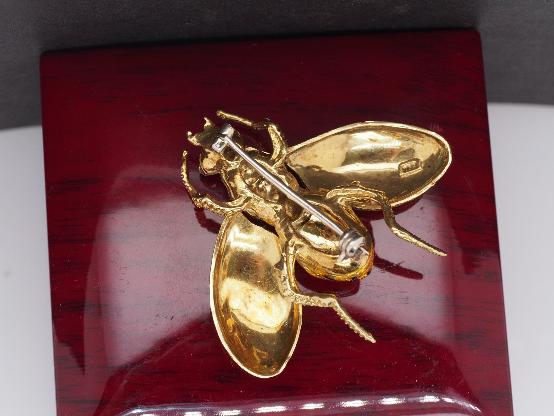18K Yellow Gold Enamel and Diamond Eyes Fly Brooch Pin Large Size