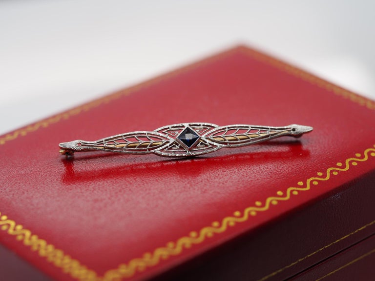1930s 14K Yellow Gold Art Deco Brooch with Sapphire - VHK#531