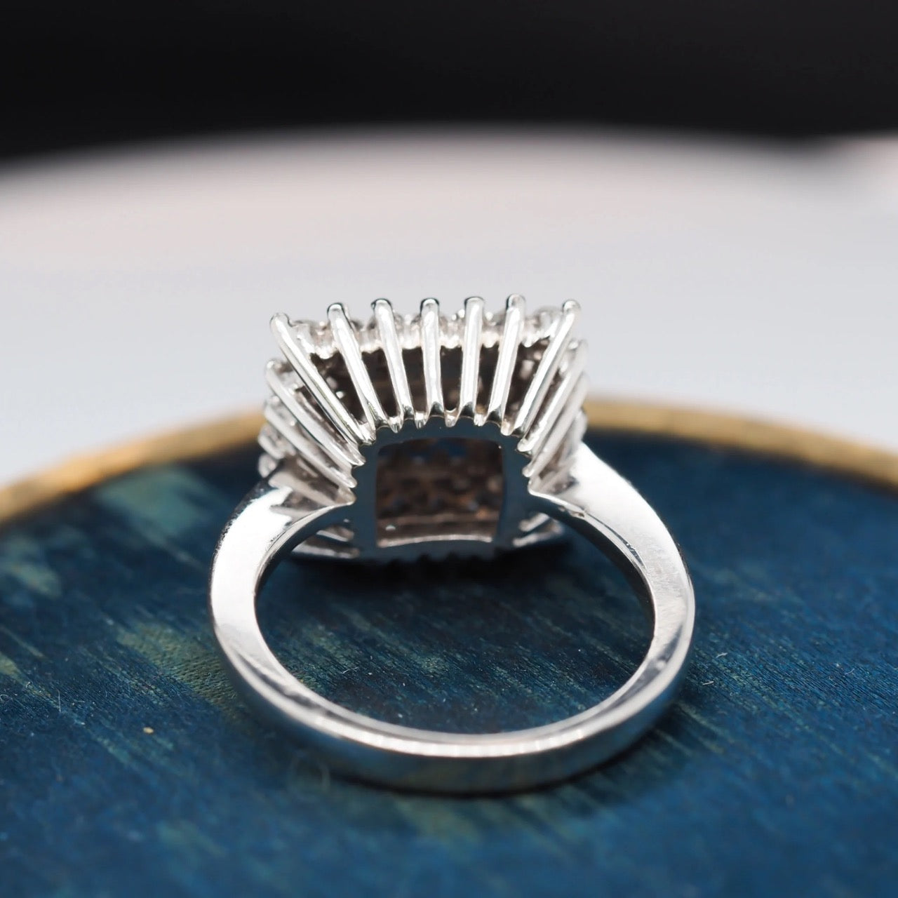 14K White Gold Diamond Cluster Cocktail Ring - VHK#306