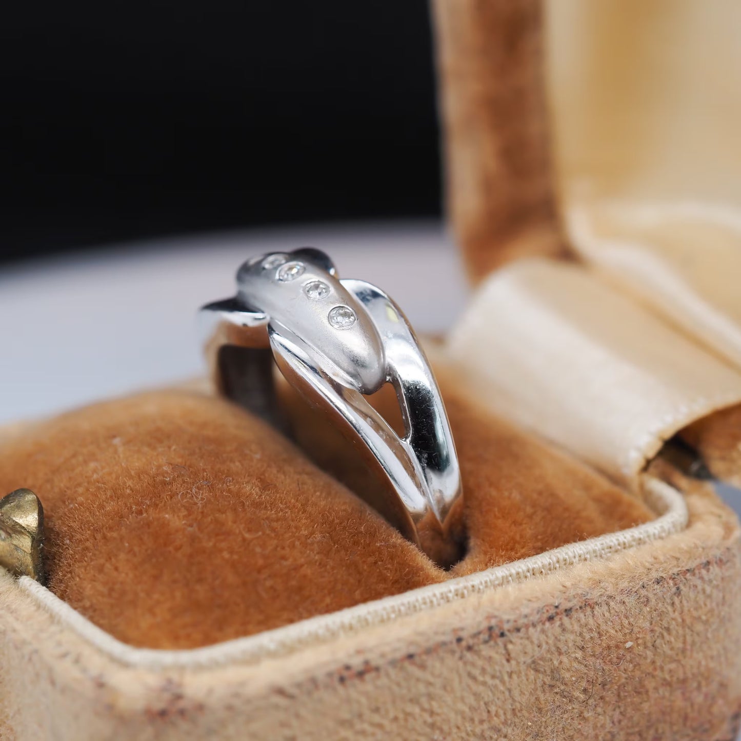 18K White Gold Diamond Wedding Band - VHK#307