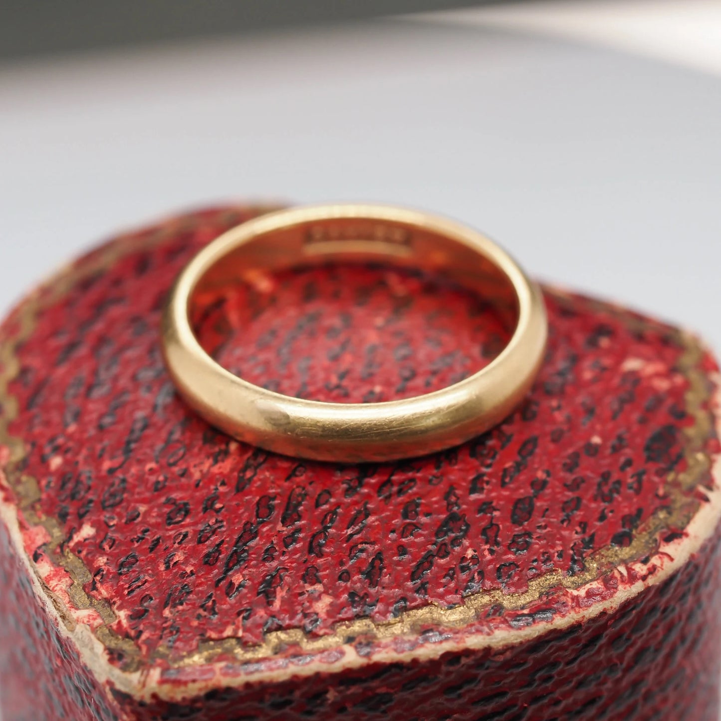 1900s Edwardian 18K Yellow Gold Wedding Band with Hallmarks - VHK#310
