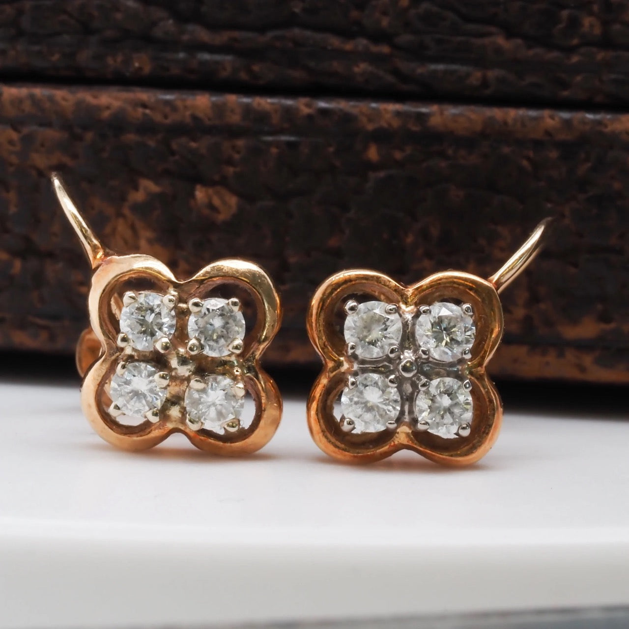 Vintage 14K Round Brilliant Diamond Cluster Screwback Earrings- VHK#346