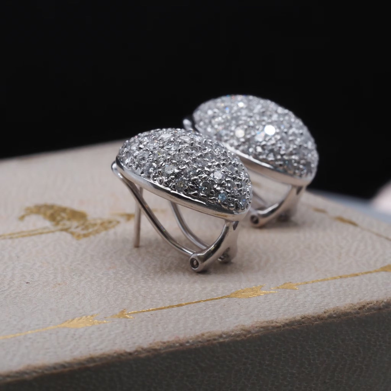 1.70 Carat Total Weight Round Brilliant Earrings - VHK#367