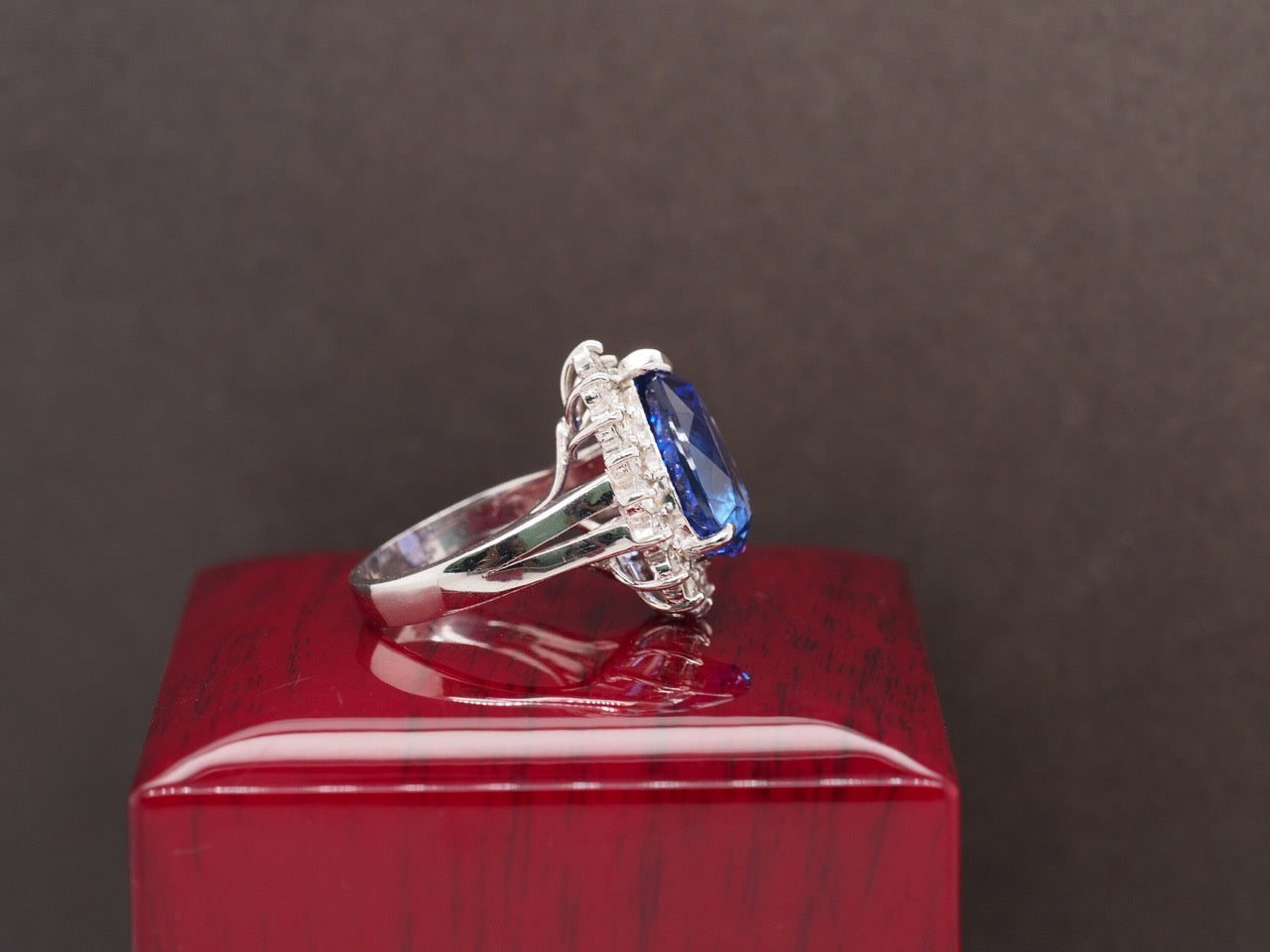14K White Gold Diamond and Pear Shape 10 Carat Tanzanite with GIA Report - VHK#357