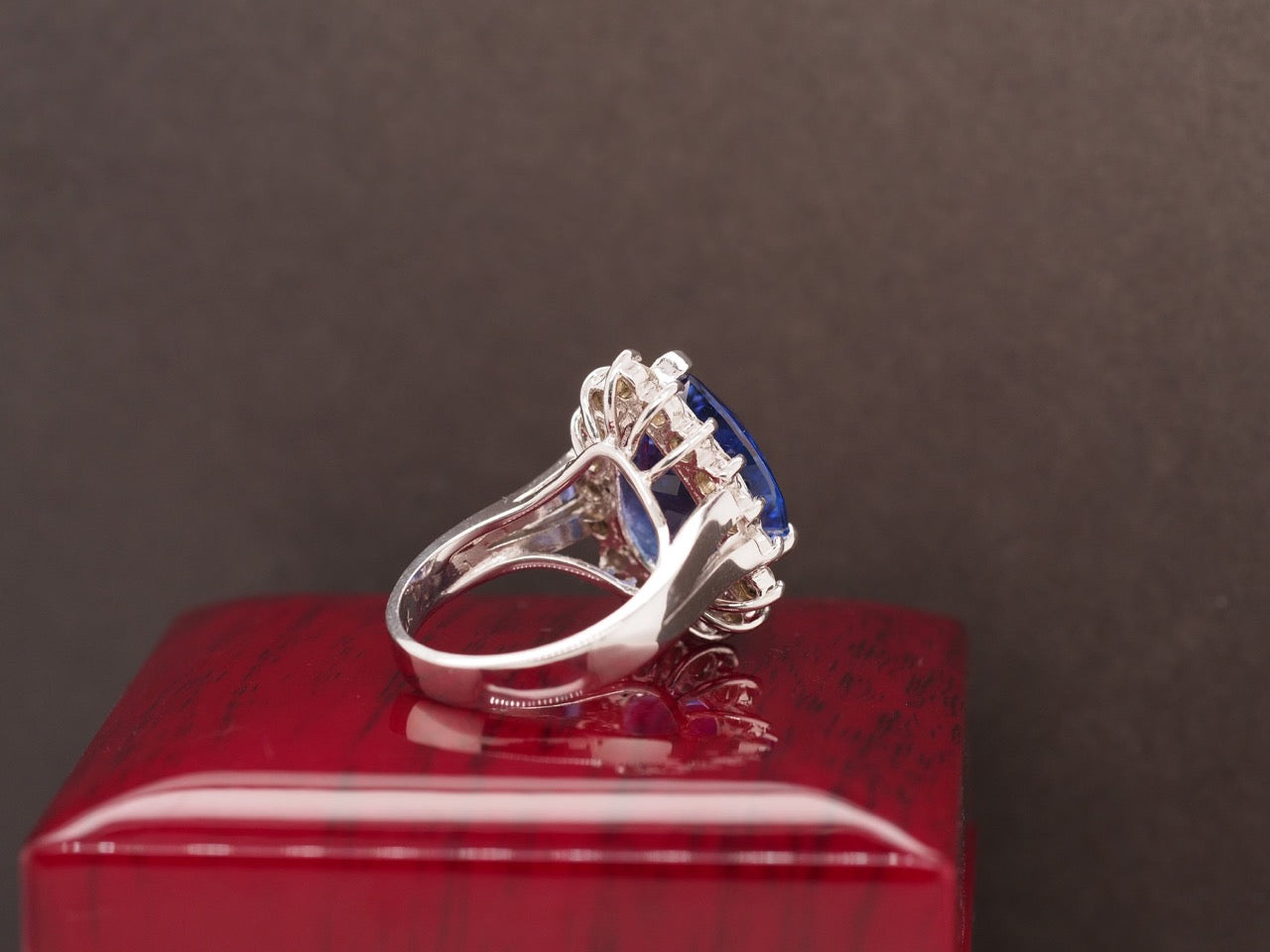 14K White Gold Diamond and Pear Shape 10 Carat Tanzanite with GIA Report - VHK#357