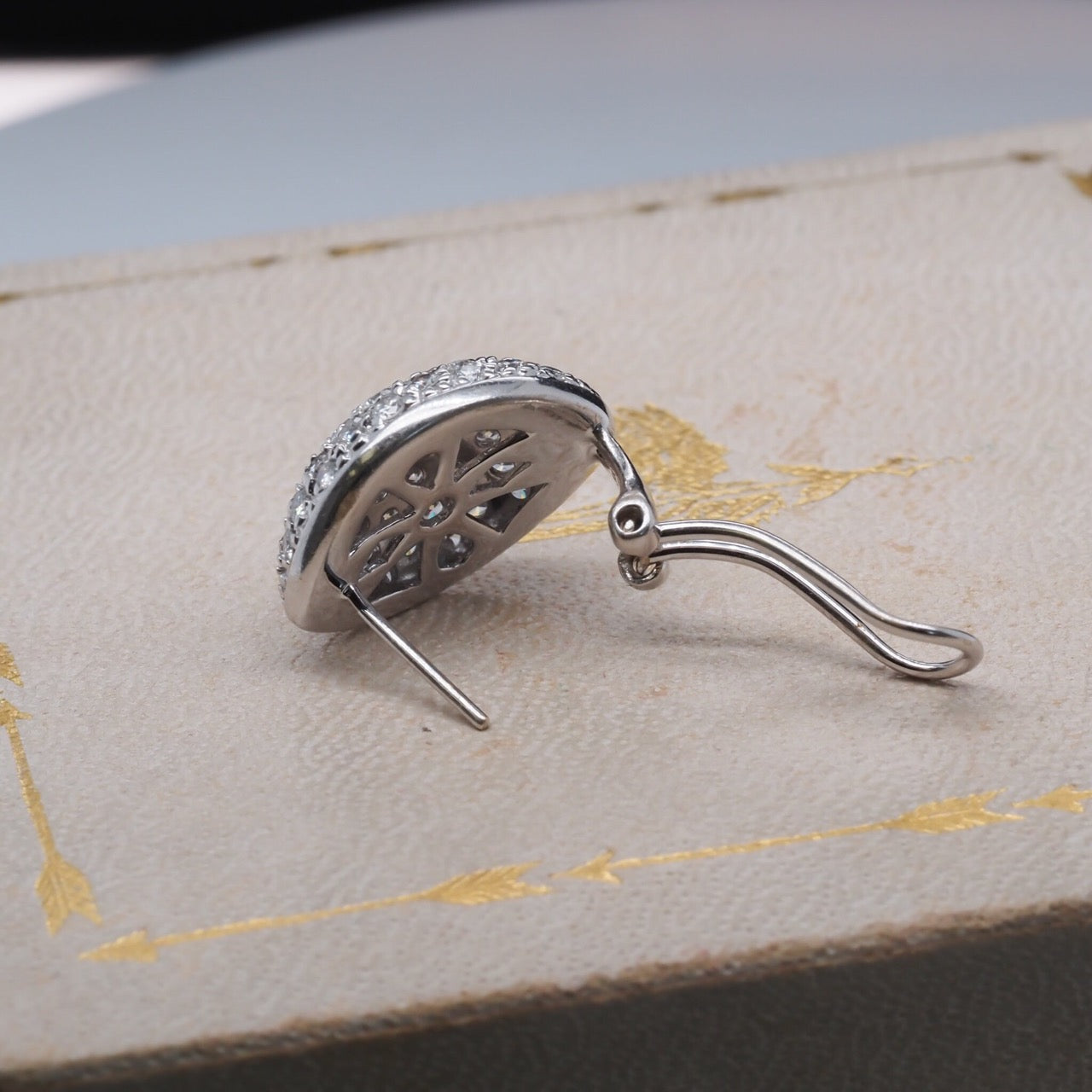 1.70 Carat Total Weight Round Brilliant Earrings - VHK#367