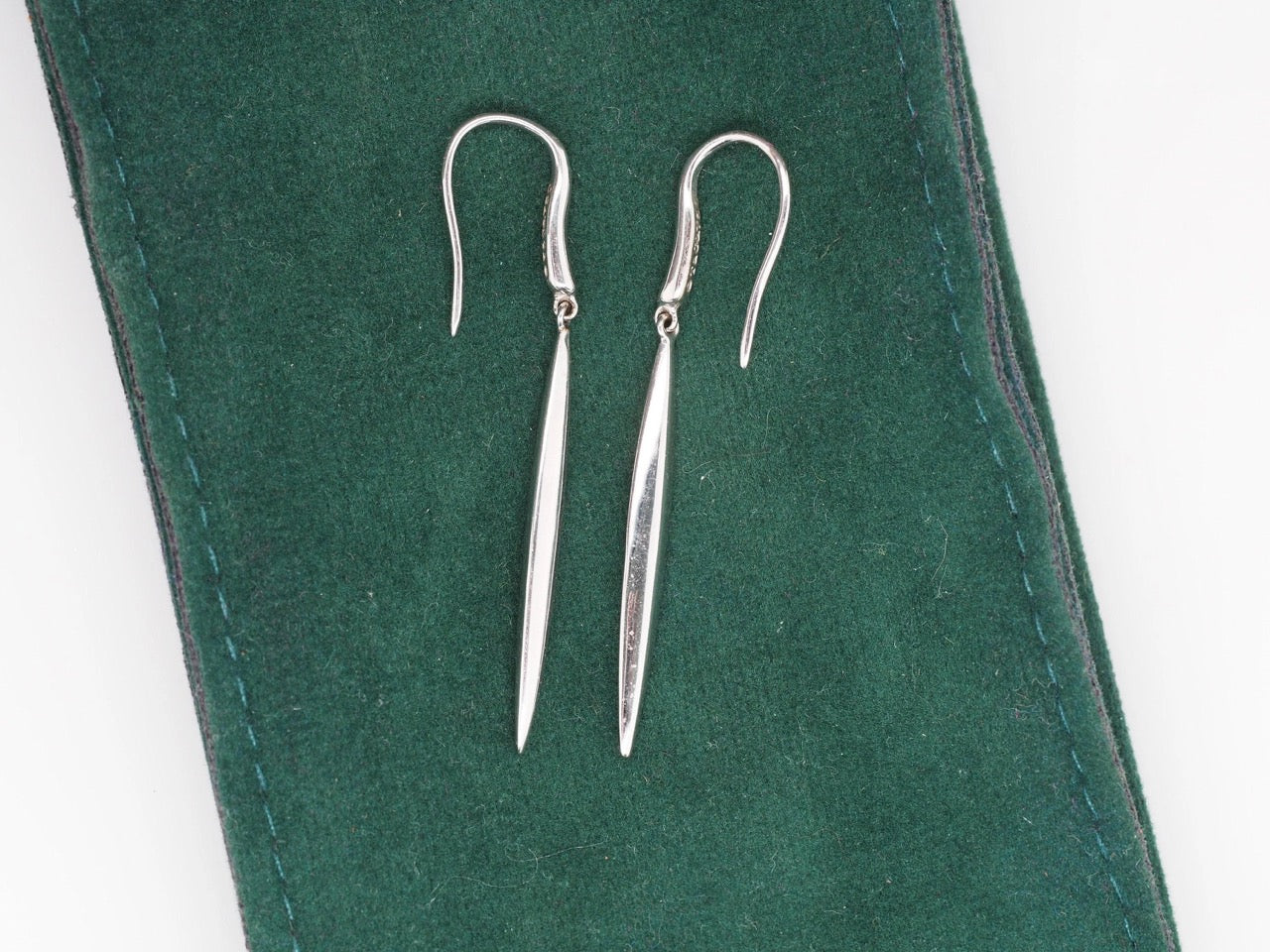 Tiffany & Co 18K White Gold Feather Hook Dangle Earrings - VHK#487