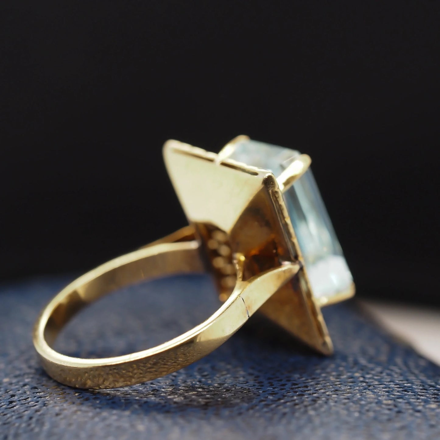 18K Yellow Gold Filigree 8.00ct Emerald Cut Aquamarine Ring - VHK#545