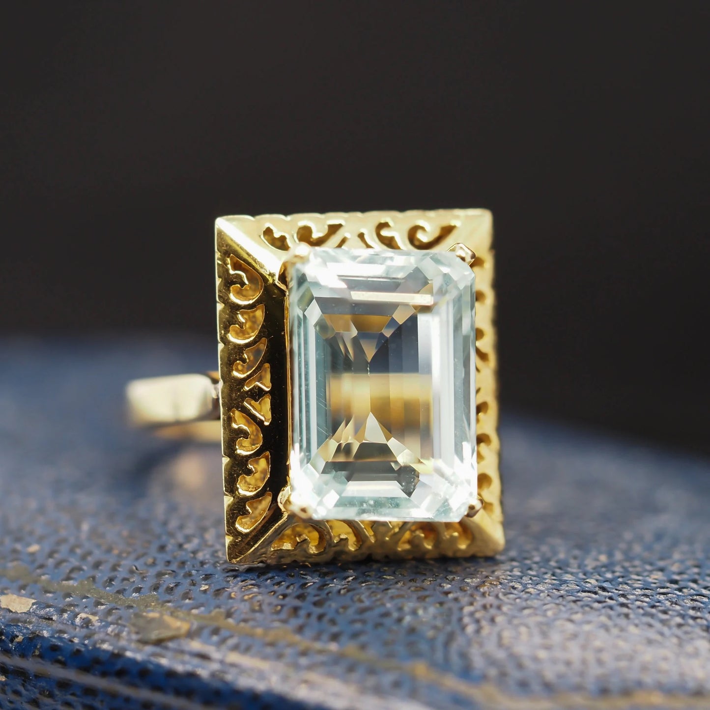 18K Yellow Gold Filigree 8.00ct Emerald Cut Aquamarine Ring - VHK#545