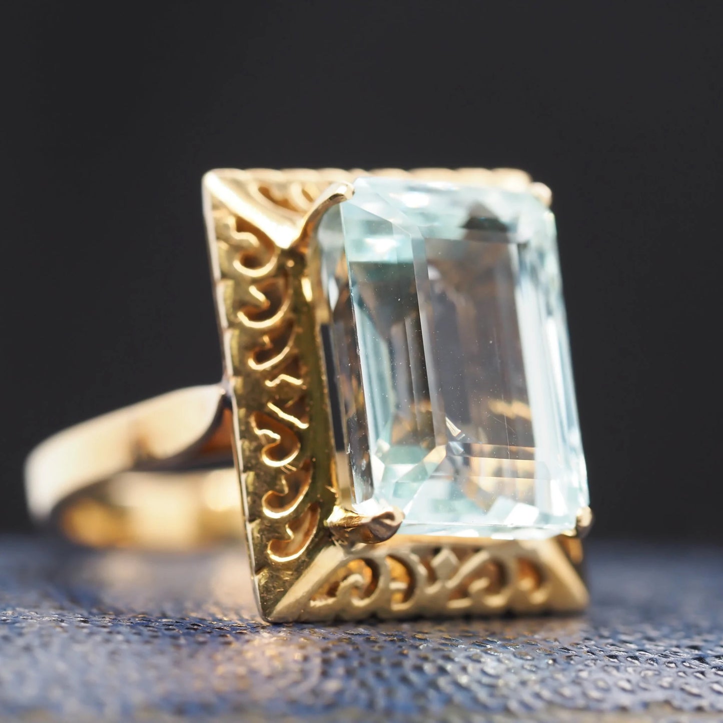 18K Yellow Gold Filigree 8.00ct Emerald Cut Aquamarine Ring - VHK#545