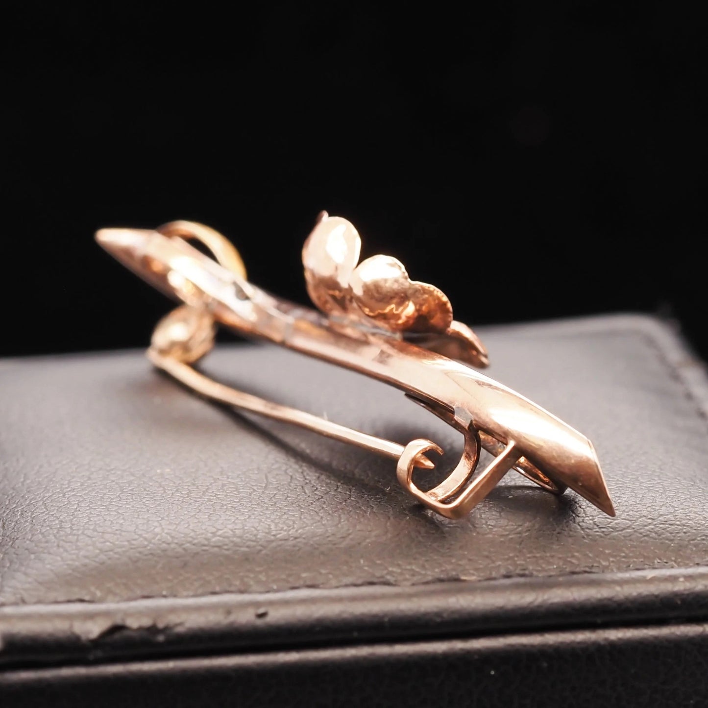 Circa 1900s Multi Tone Gold and Old Mine Diamond Floral Brooch Pin - VHK#572