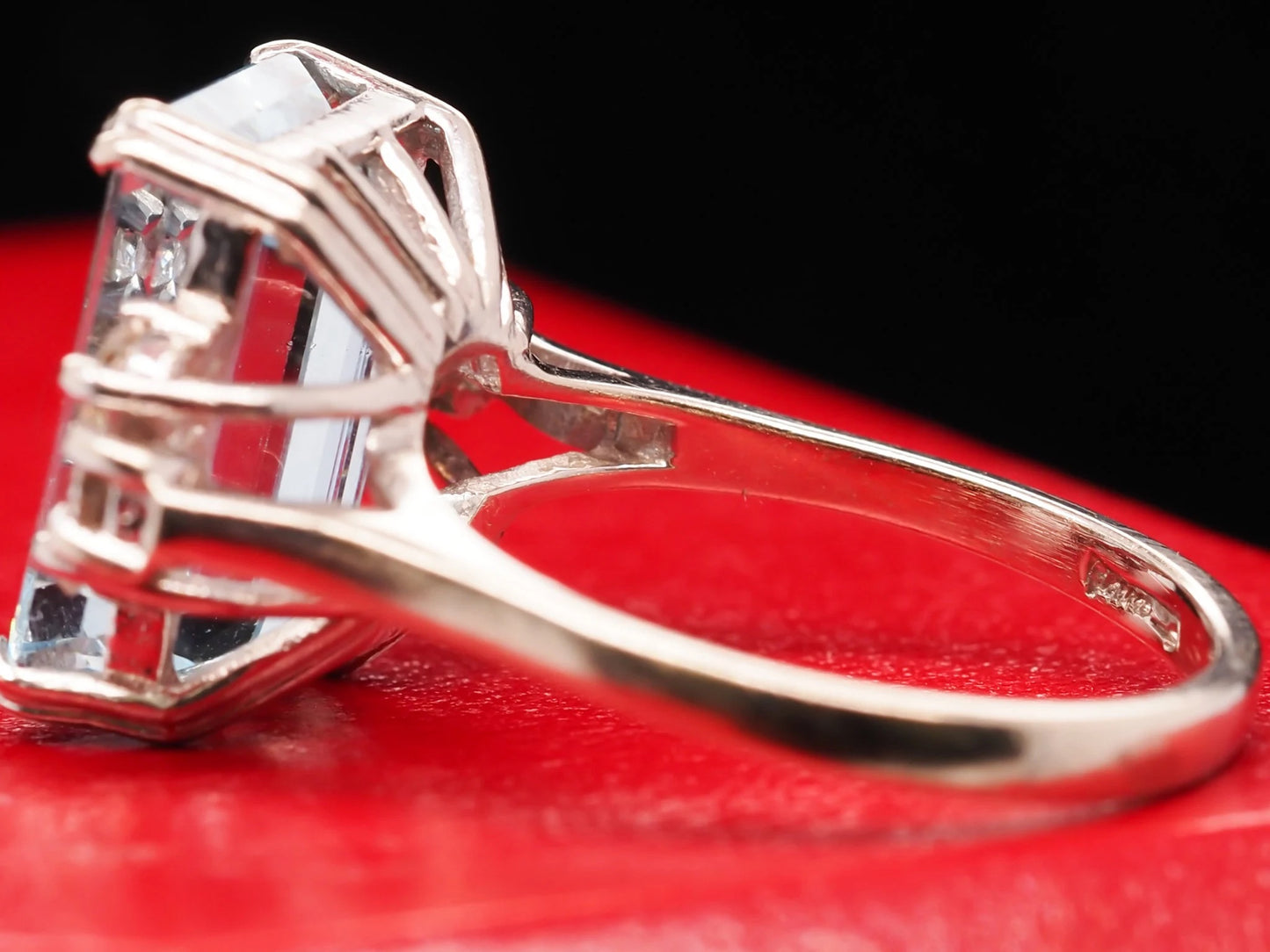 Vintage 14K White Gold 7 carat Aquamarine and Diamond Ring - VHK#582
