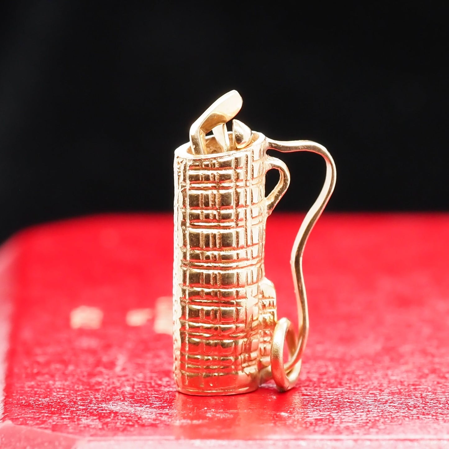 14K Yellow Gold Golf Club Pendant with Moving Clubs - VHK#576