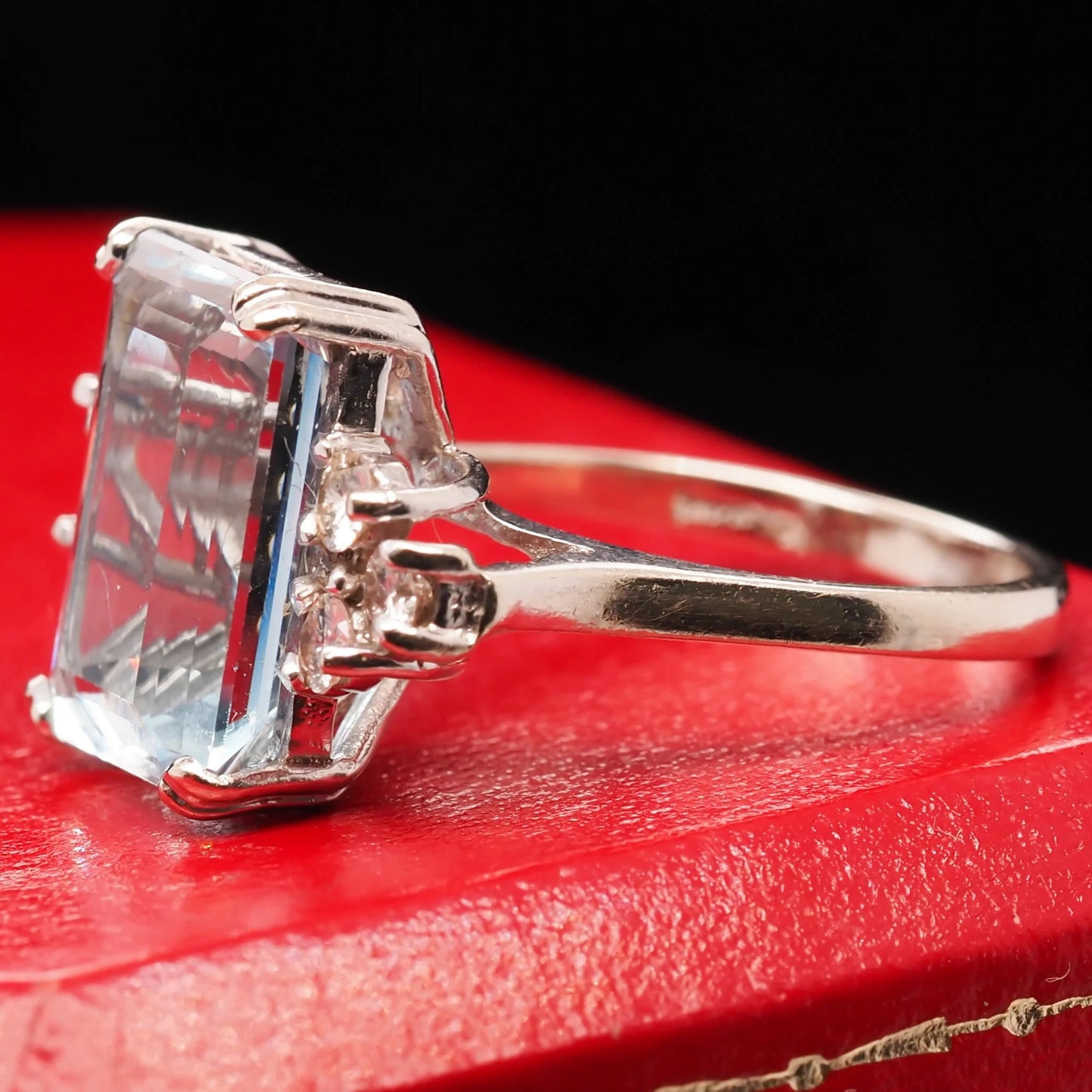 Vintage 14K White Gold 7 carat Aquamarine and Diamond Ring - VHK#582