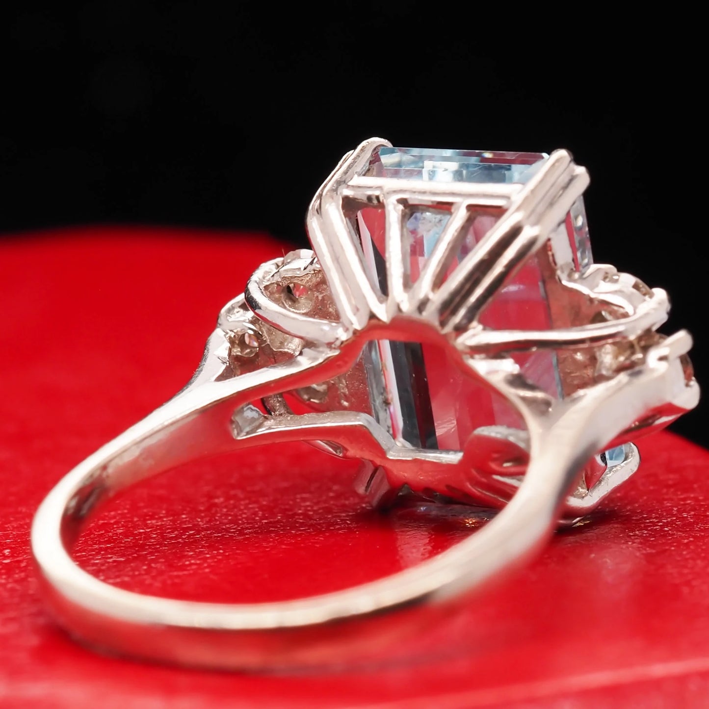 Vintage 14K White Gold 7 carat Aquamarine and Diamond Ring - VHK#582