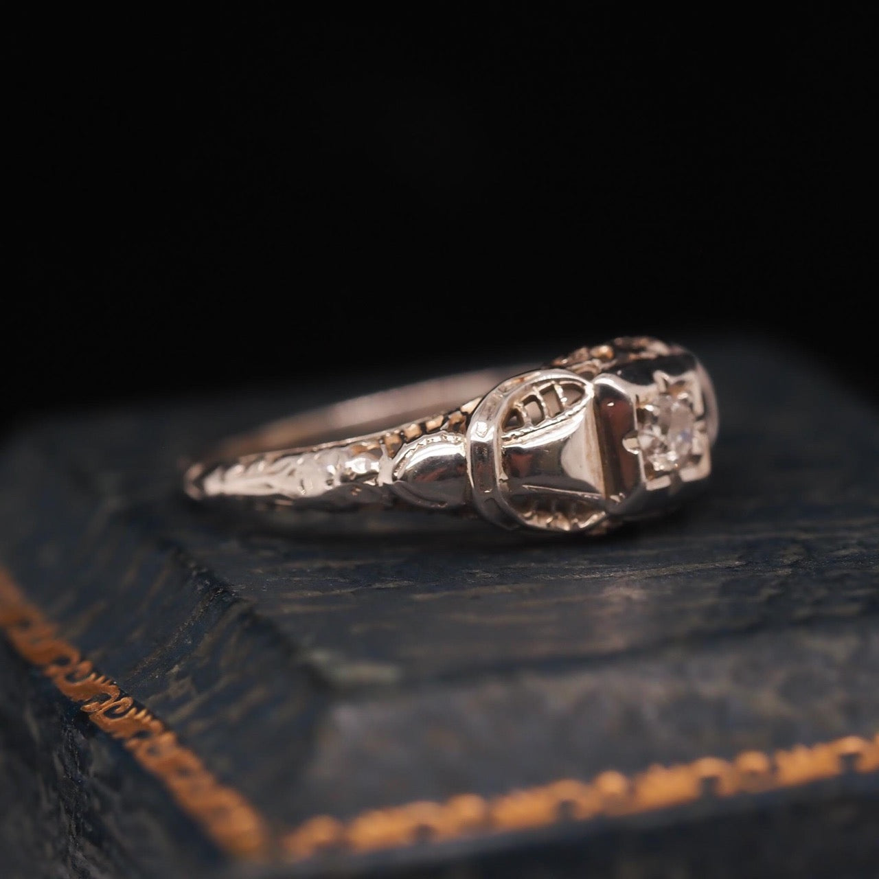 18k White Gold Art Deco Diamond Engagement Ring - VHK#365a