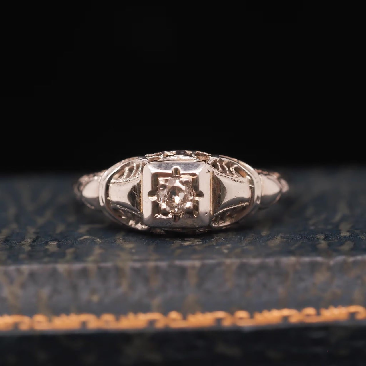 18k White Gold Art Deco Diamond Engagement Ring - VHK#365a