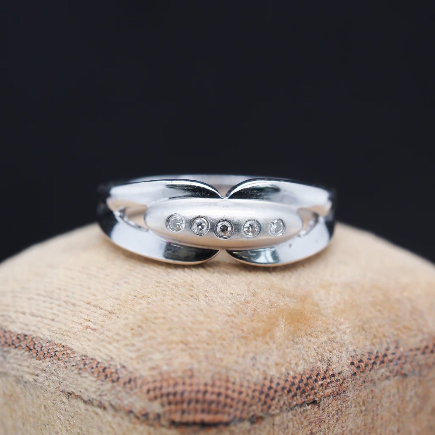 18K White Gold Diamond Wedding Band - VHK#307