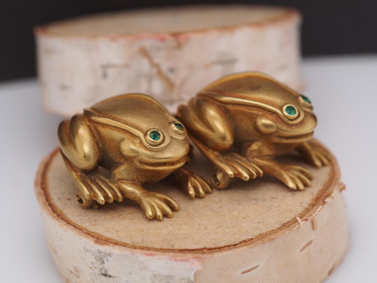 KIELSELSTEIN CORD 18K Yellow Gold Pair of Frog Brooches with Emerald Eyes - VHK#