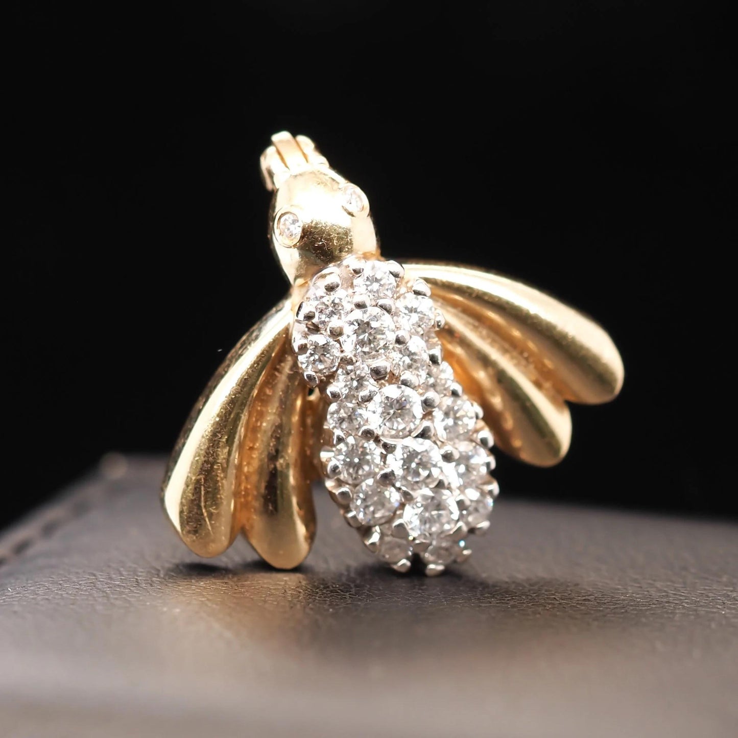 Vintage 14K Yellow Gold and Diamond Fly Brooch Pin - VHK#590