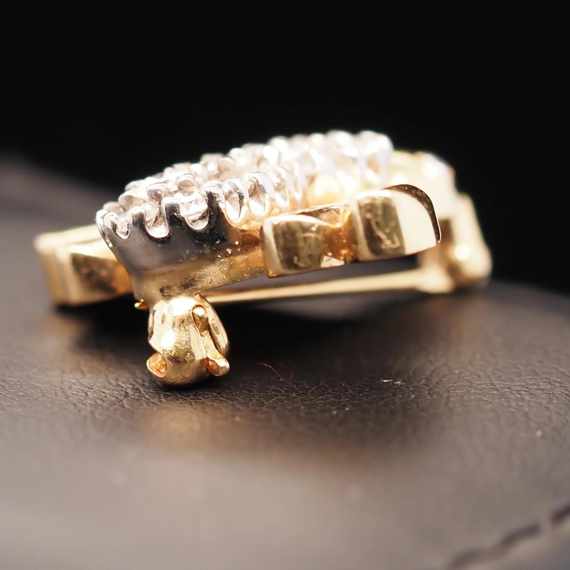 Vintage 14K Yellow Gold and Diamond Fly Brooch Pin - VHK#590
