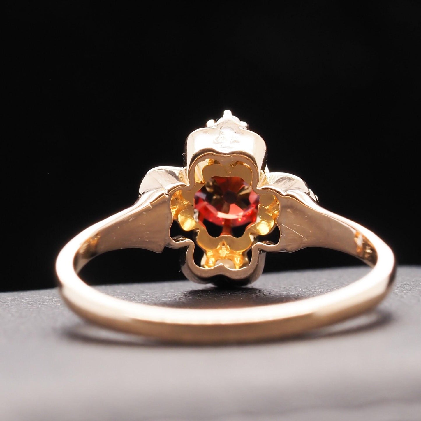 Vintage 14K Yellow Gold Garnet and Seed Pearl Ring - VHK#596