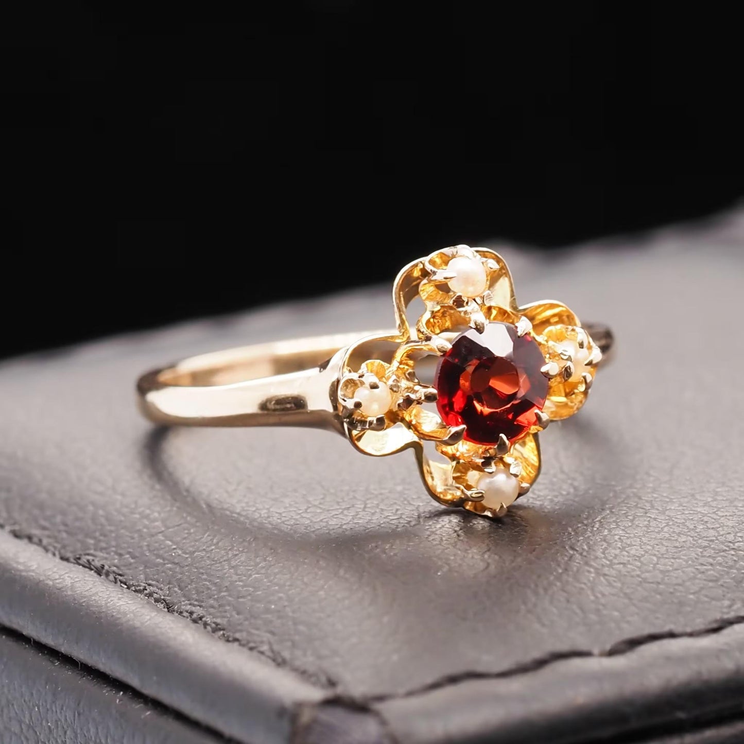 Vintage 14K Yellow Gold Garnet and Seed Pearl Ring - VHK#596