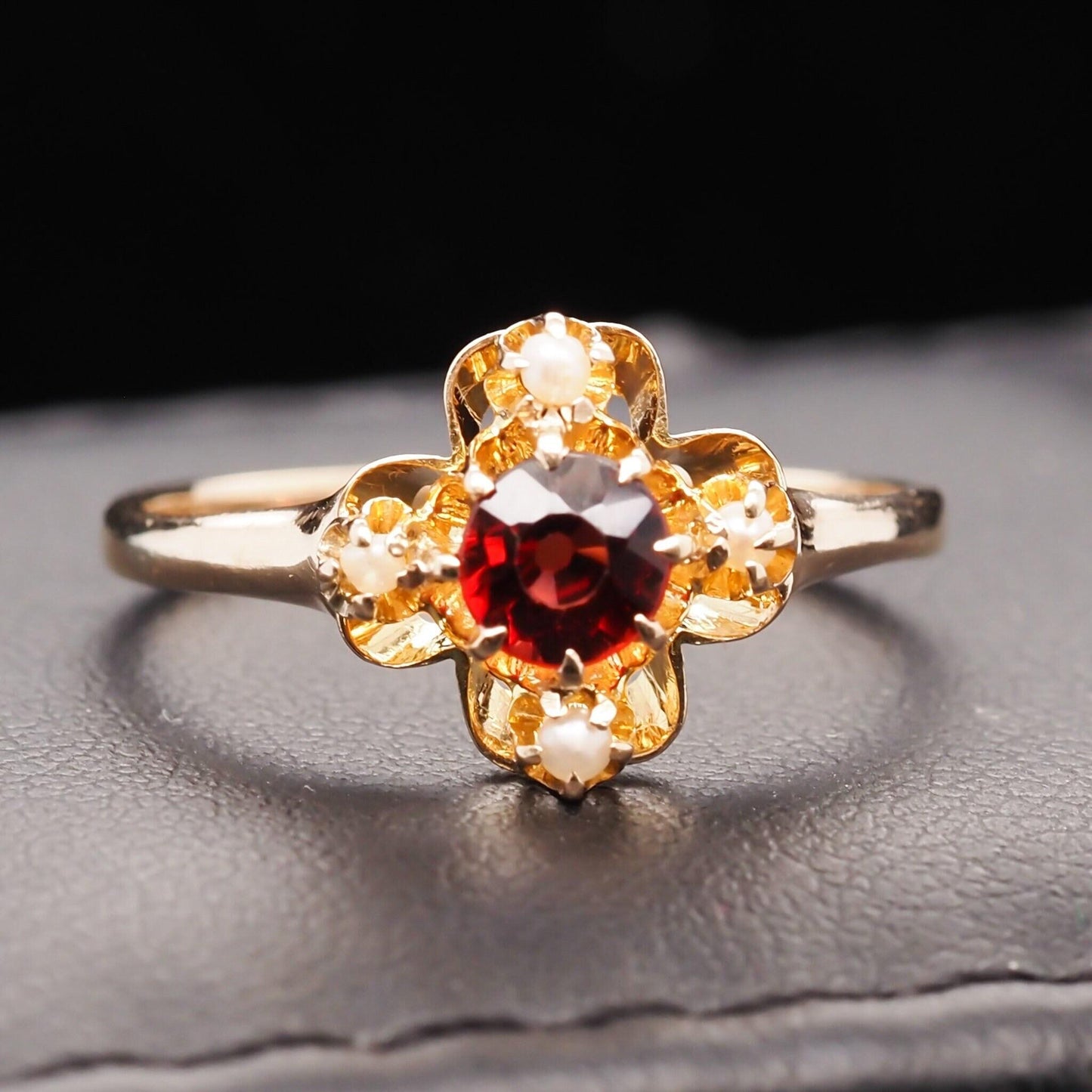 Vintage 14K Yellow Gold Garnet and Seed Pearl Ring - VHK#596
