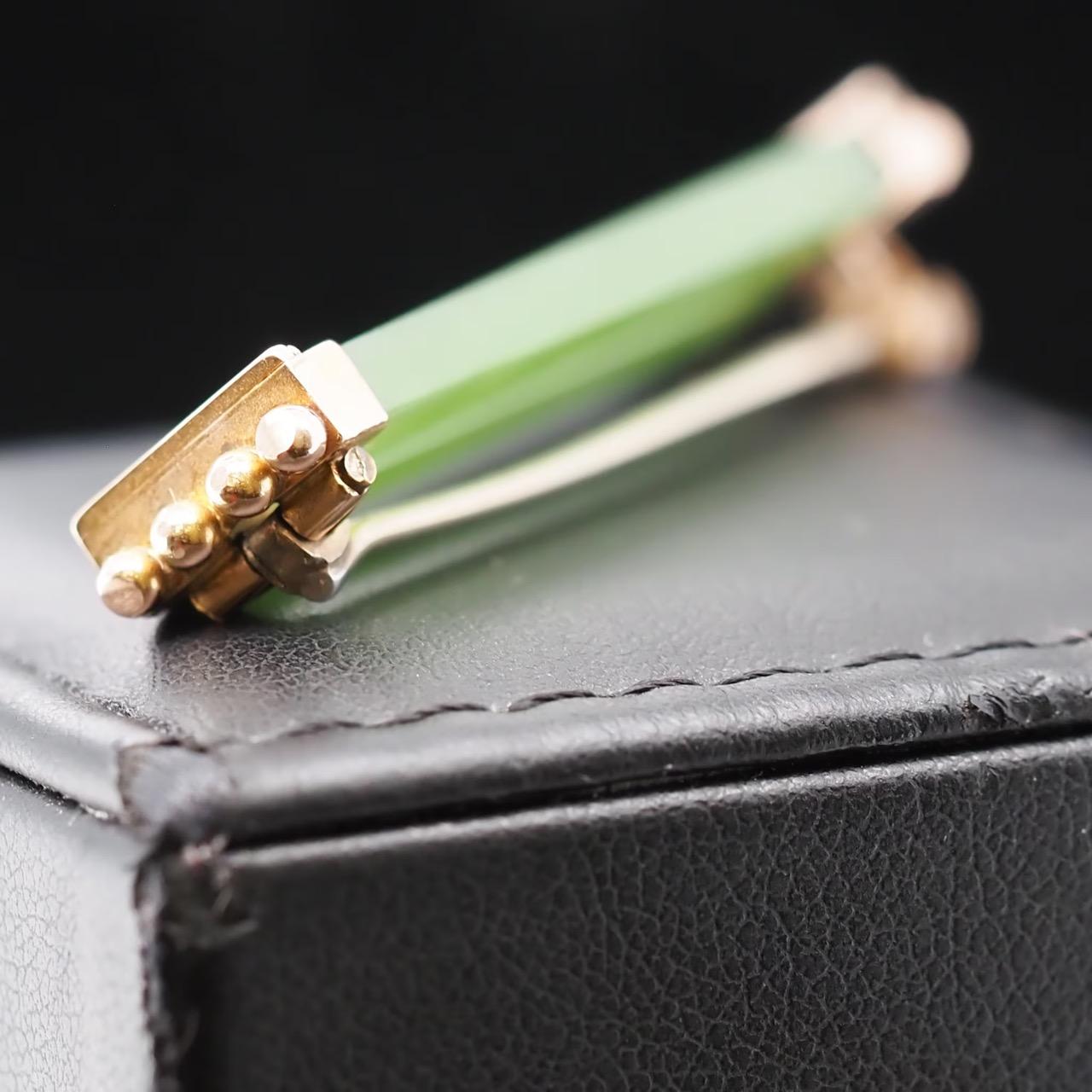 1920s 14K Yellow Gold Straight Double Bar Jade Brooch Pin - VHK#598