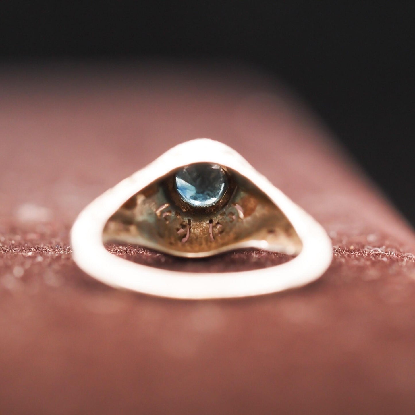 14K White Gold Art Deco Filigree Sapphire Ring - VHK#613