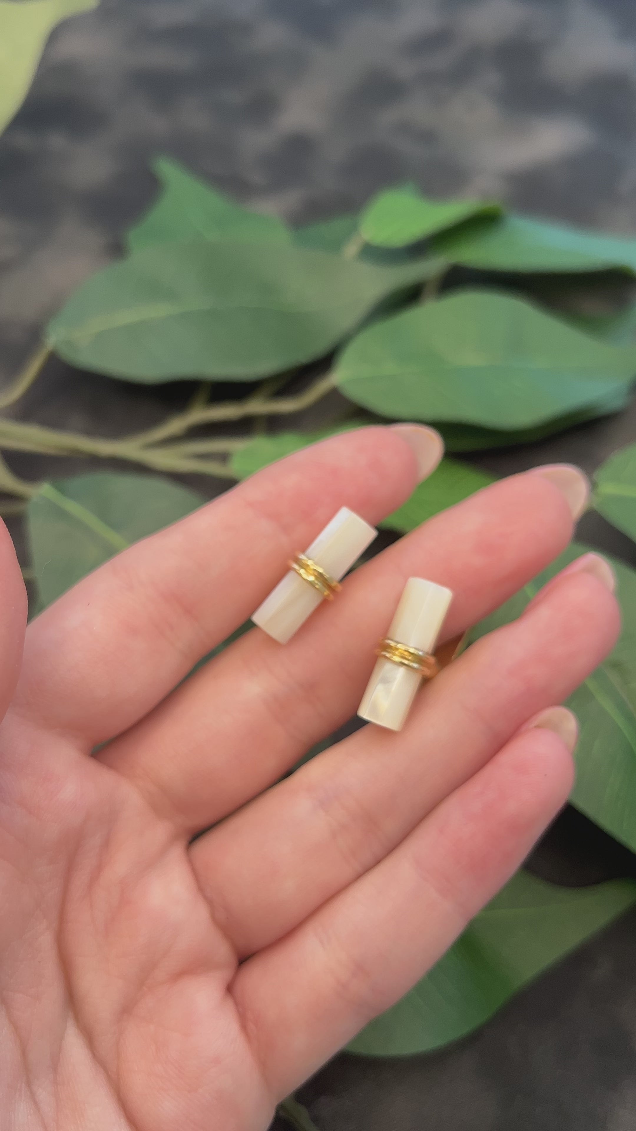 14K Yellow Gold Tiffany & Co Mother Of Pearl Cufflinks – The Verma